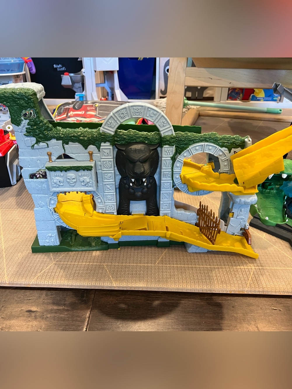 Matchbox Cars Jungle Adventure Temple Playset Ramp